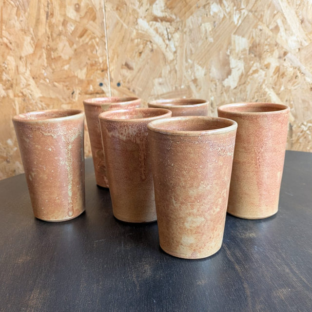 4. Grand modèle gobelet en grès