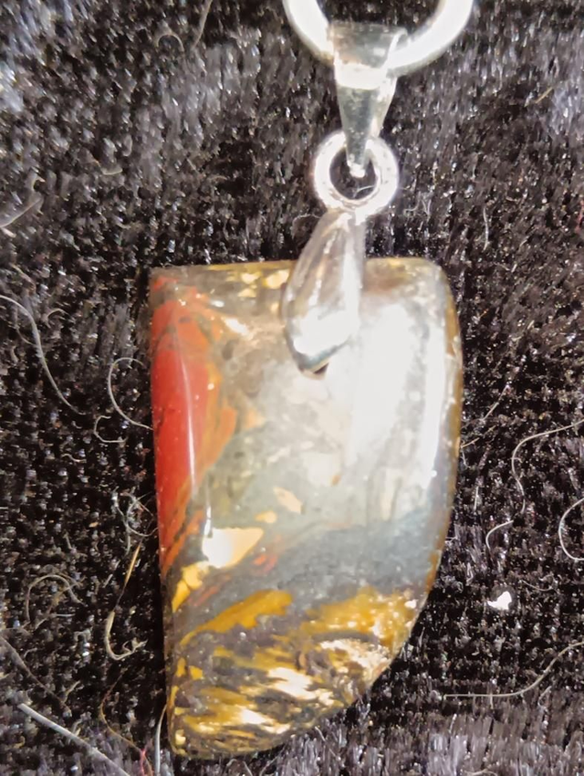 oeil de fer (pendentif) 