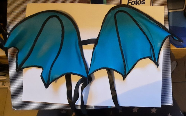 Vleugels:  1/4 &amp; 1/6: vleermuis (verschillende maten en kleuren)