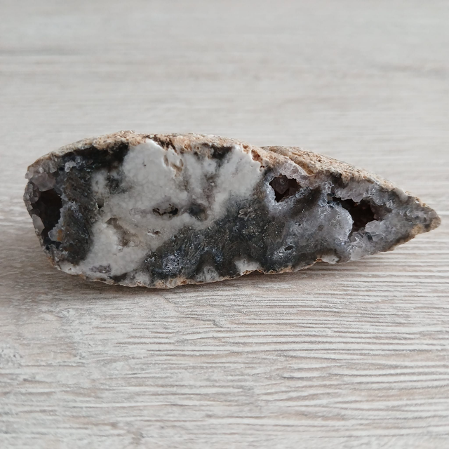 Agaat Geode 7,5x3x3 cm (12.047)