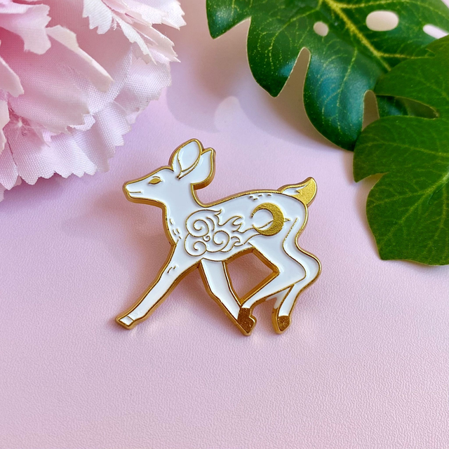 Pin&#039;s biche céleste
