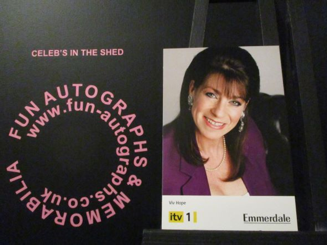 Deena Payne (Viv Hope) Original Emmerdale Yellow &amp; Black Logo Cast Card