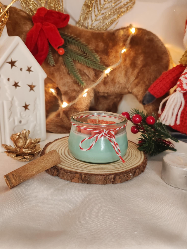 Bougie fleur de Noël 80g