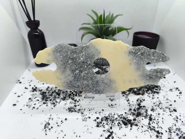 Support bouteille + verre blanc et feuilles argentées 