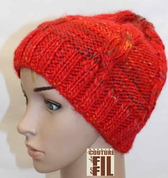  bonnet rouge et or