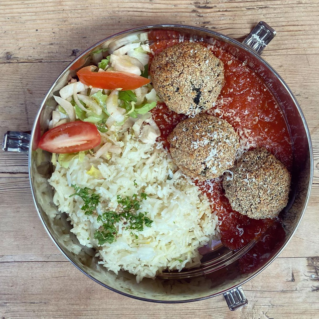 Boulettes epinard ricotta parmesan, riz basmati et sauce tomate 