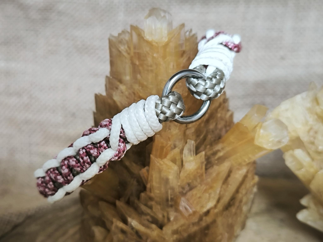 🩷 Porte-médaille “Rosée d'Aube”