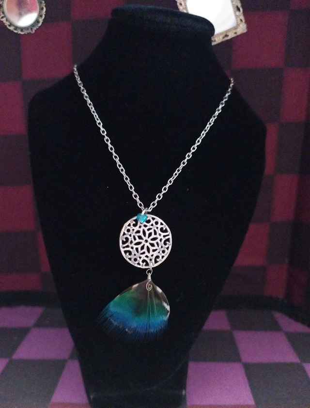 Collier ethnique plume (plusieurs modèles disponibles)