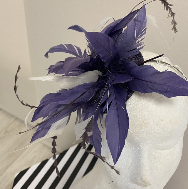 💜purple and white headpiece 