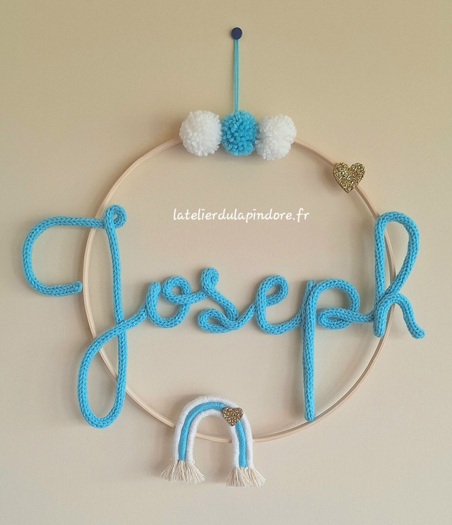 Couronne tricotin personnalisée - Avec un arc-en-ciel