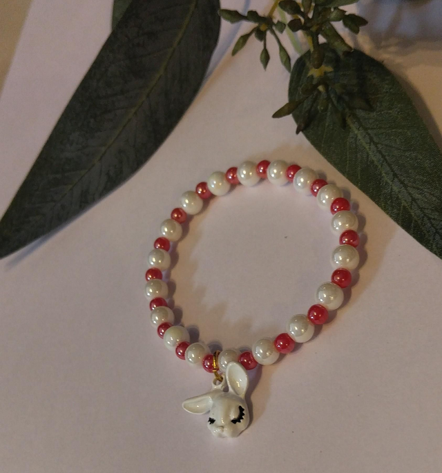 Adorable bunny bracelet 