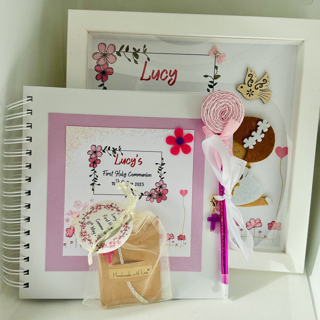 Personalised Communion photo album with FREE pen and pendant. Scrapbook keepsake album with personalised frame option. First Communion gift 