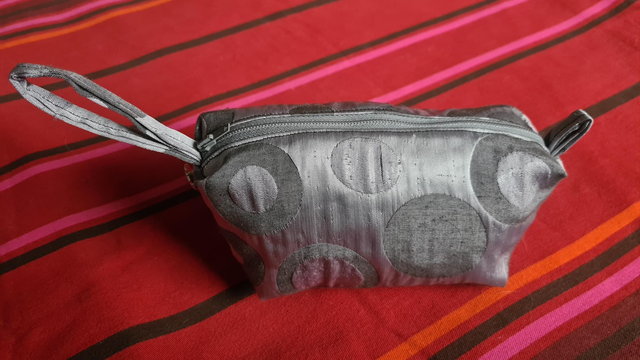 Silver Circle Make Up Bag