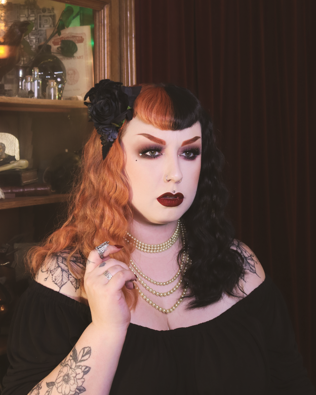 Hairflowers • L • Black spider