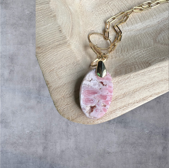 Collier en Rhodochrosite naturelle – Pierre du cœur