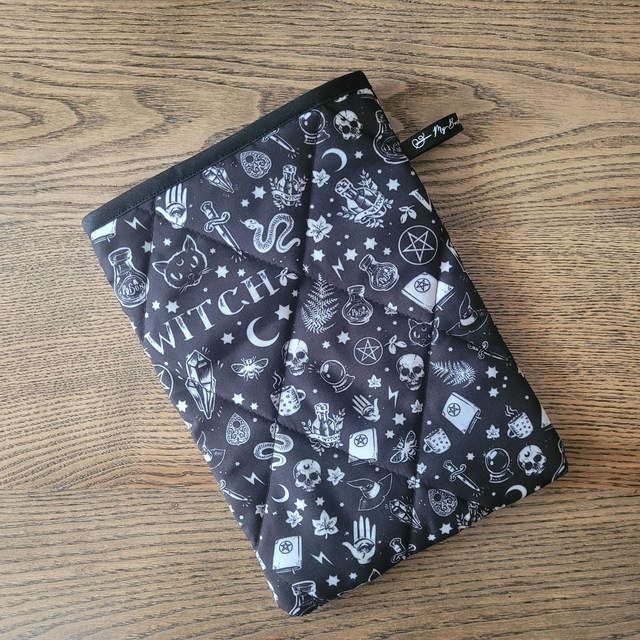  Pochette pour livre Poche : Witch