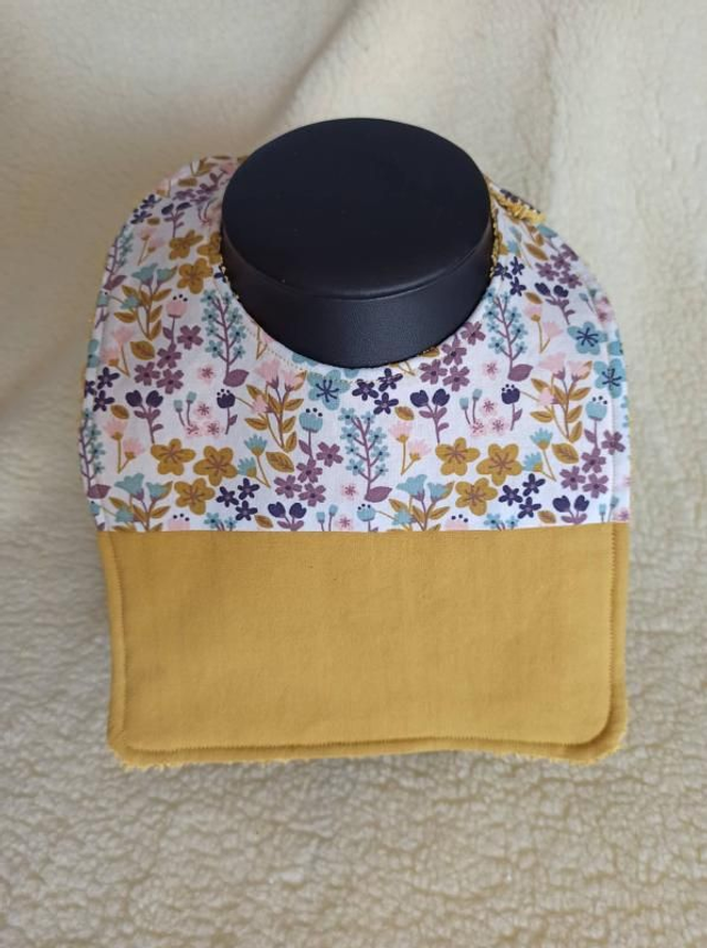 Bavoir imprimé fleurs