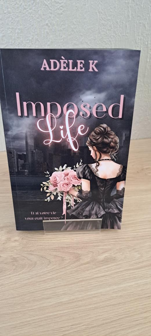 Imposed life (jaspage noir sur demande)