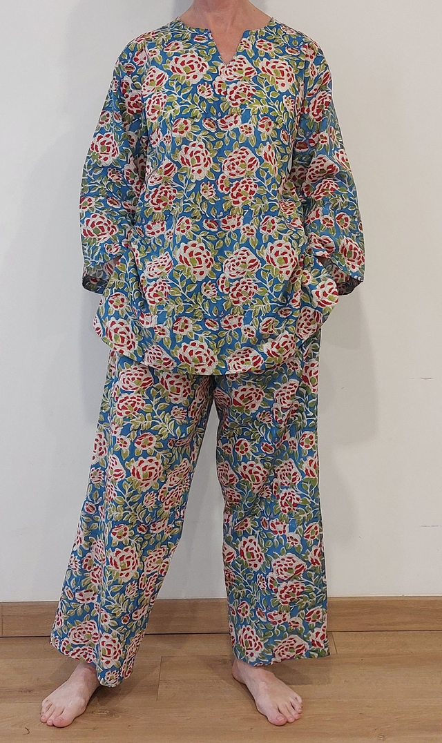Pyjama  femme en coton léger – imprimé floral rouge et bleu -  fait main – ensemble été confortable – cadeau artisanal