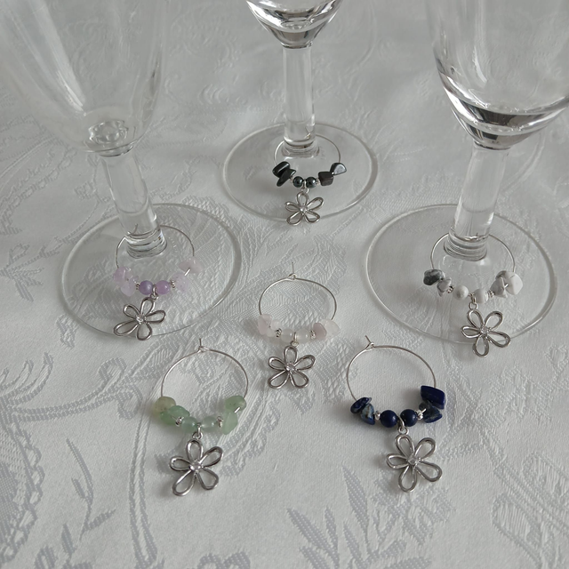 Wijnglas Markeerders (set van 6) met Edelstenen en Bloembedel (13.007)