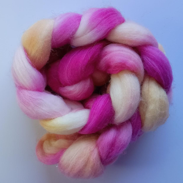 Hand dyed Shetland/Polwarth/Silk blend - Peach blossom