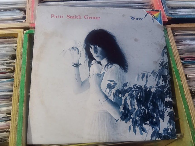 Patti Smith Group – Wave