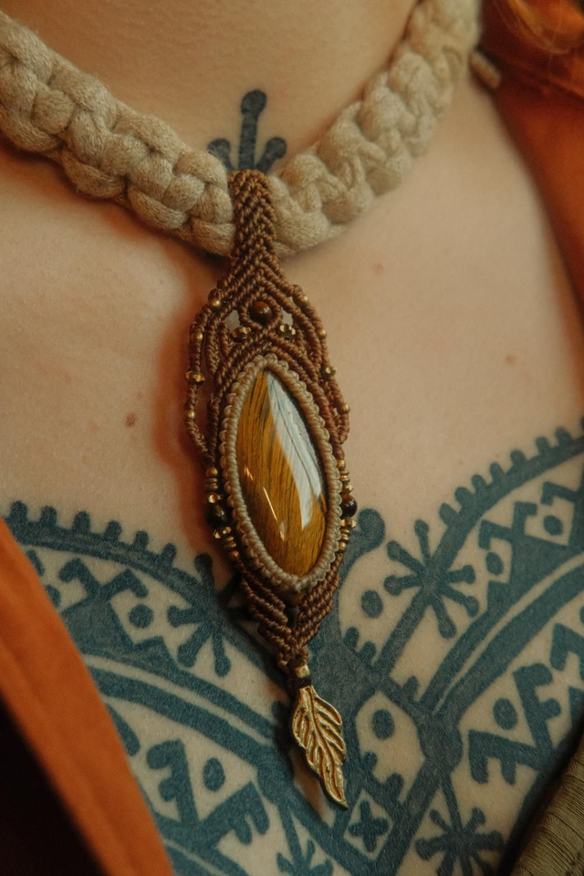 Oeil de tigre et gros tour de cou coton