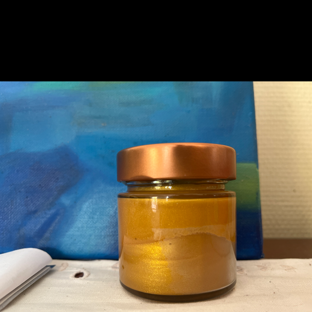 Cire irisee pour le corps 