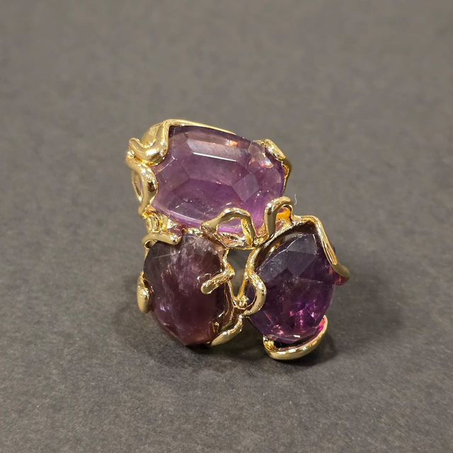 Anello in filo di bronzo placcato oro 24k, con Ametista