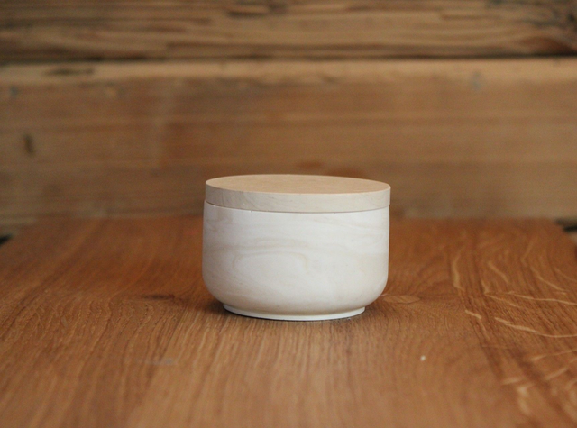 Petit boite ronde beige 