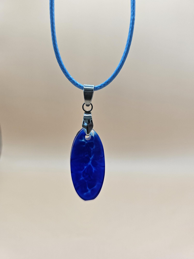 Pendentif en résine - Oval bleu saphir