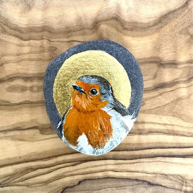 Demure little darlin'