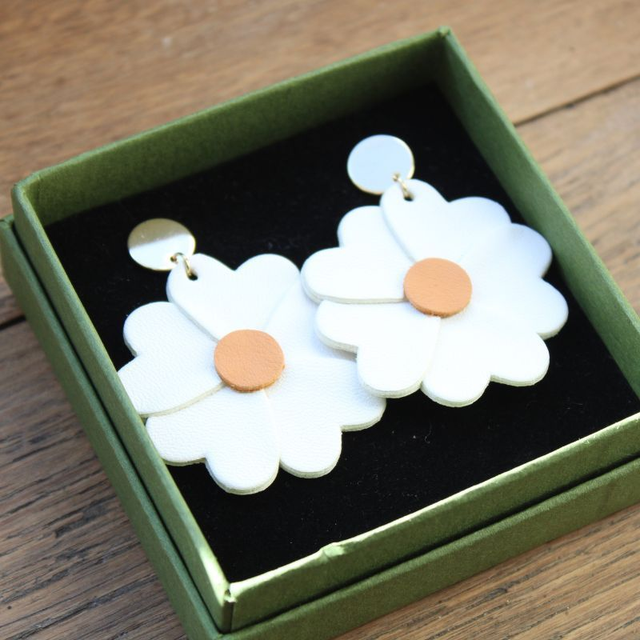 Boucles d’oreilles marguerites 