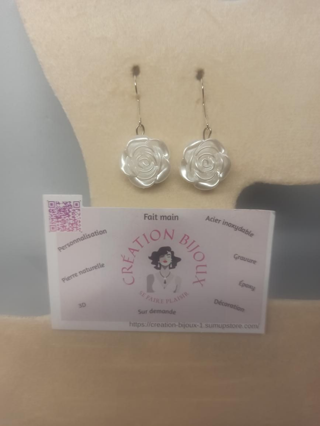 Boucle d'oreille fleurs