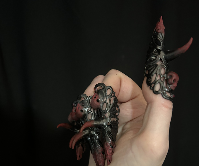 Invoke nail claws