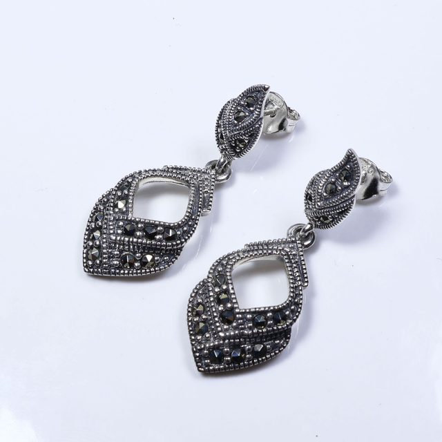 Elegant Pair of Sterling Silver 925 Art Deco Style Marcasite Gemstone Leaf Spade Design Drop Dangle Earrings