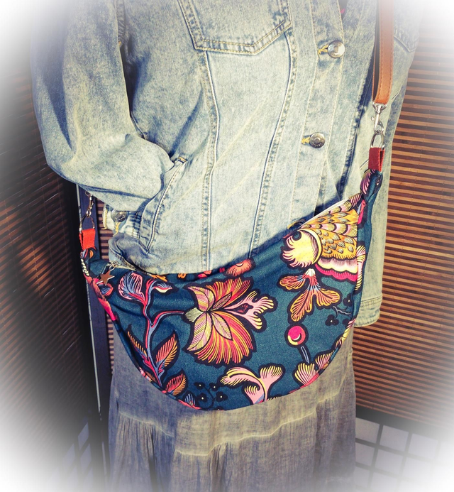 Sac demi lune tissu jacquard Français 