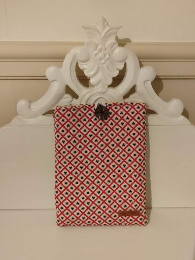 Travel Book Cover 'Red Heart'