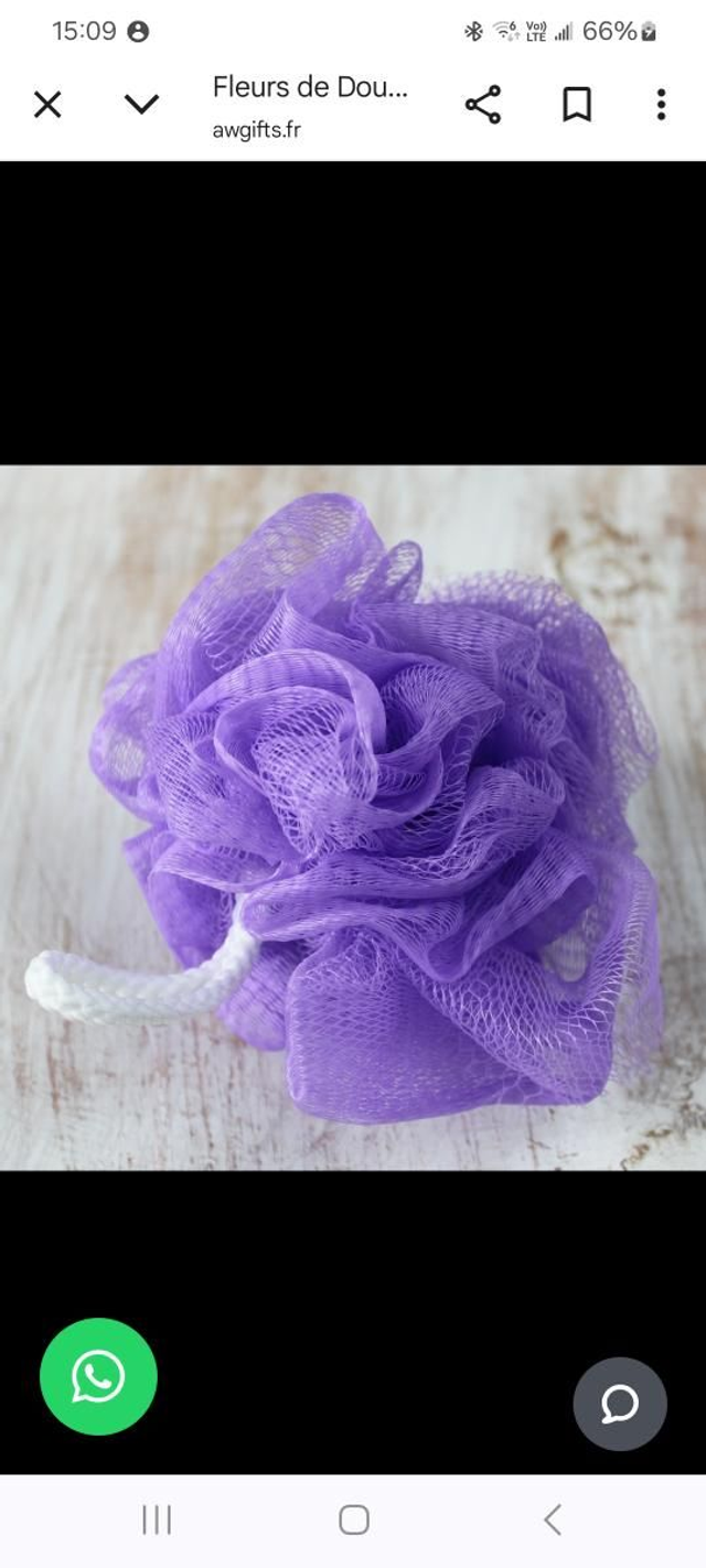 Fleur de douche violette 