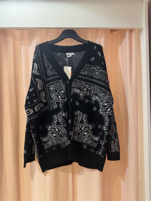 Cardigan over bandana