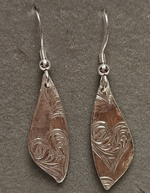 Scroll heart silver hooks