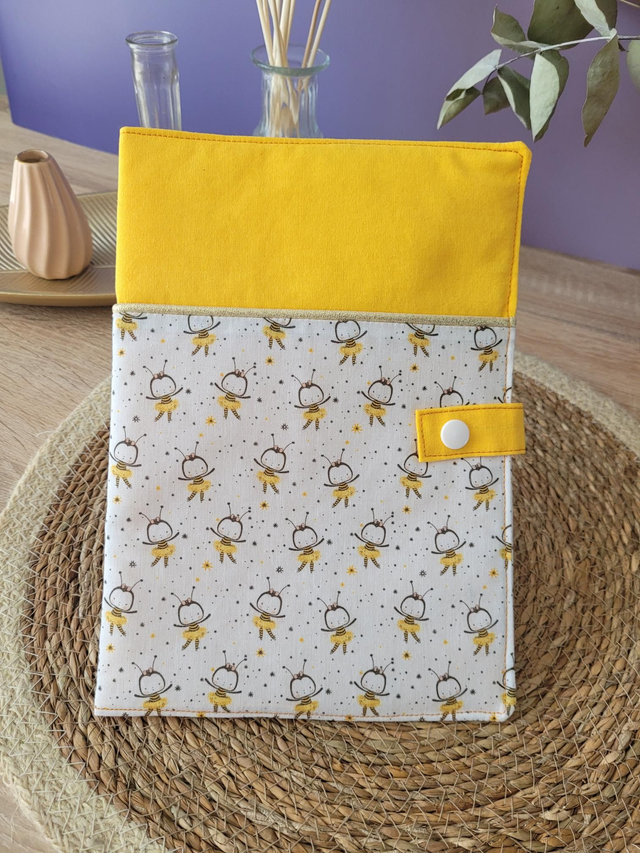 Protège carnet de santé abeilles 