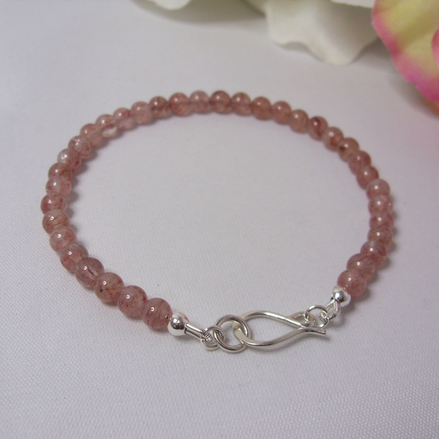 Strawberry quartz gemstone bracelet of small round beads with recycled clasp
