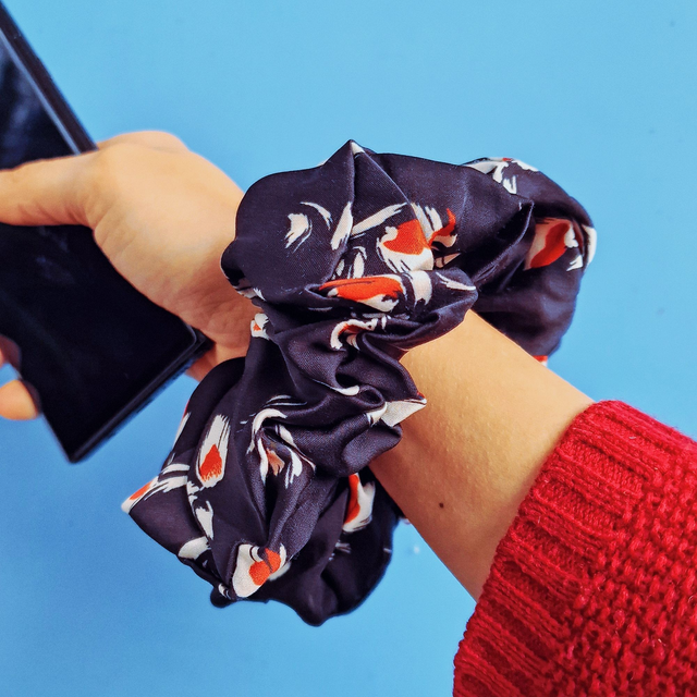 Big Satin Scrunchie "Mona"