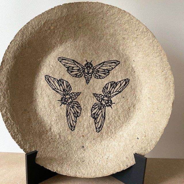 Coupelle en papier mâché insectes noirs grand modèle 