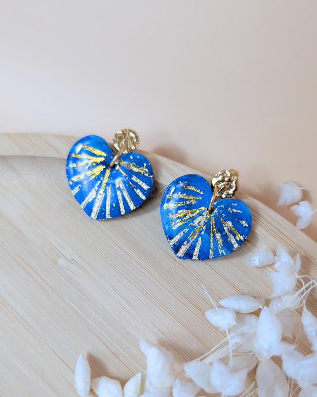 Petite Soleya - Collection bleu - Boucles d’oreilles artisanales en pâte polymère et résine 
