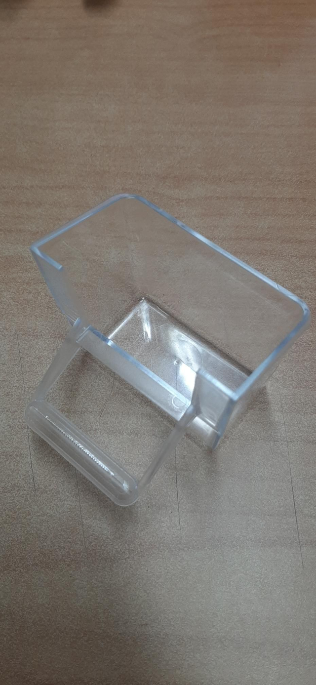 Mangiatoia universale aperta