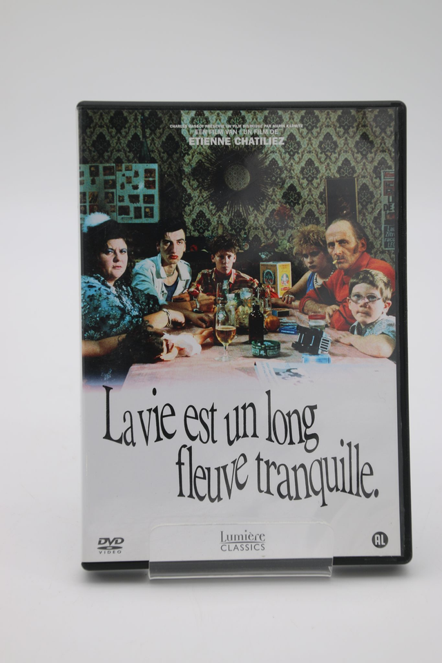 La vie est un long fleuve tranquille.