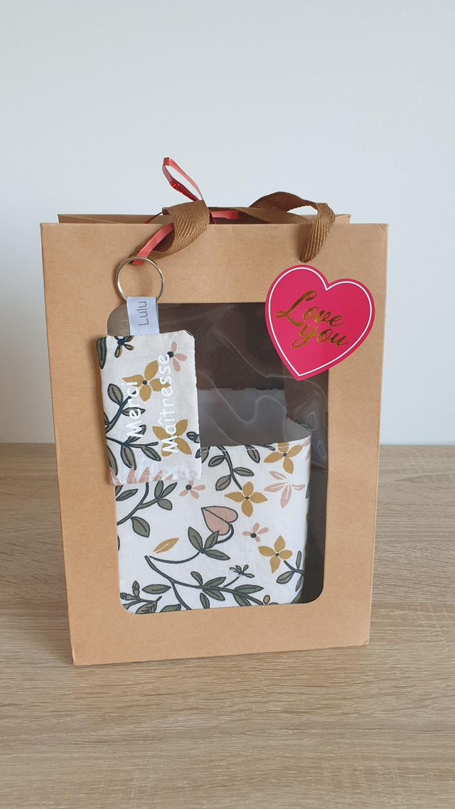 Coffret: panier +7 cotons + porte clés Merci Maîtresse (tournesol)