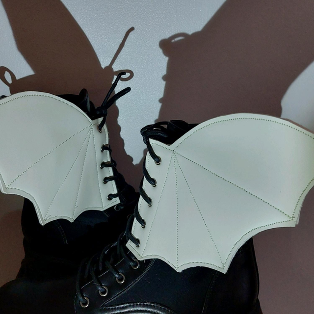 glow in dark wings 